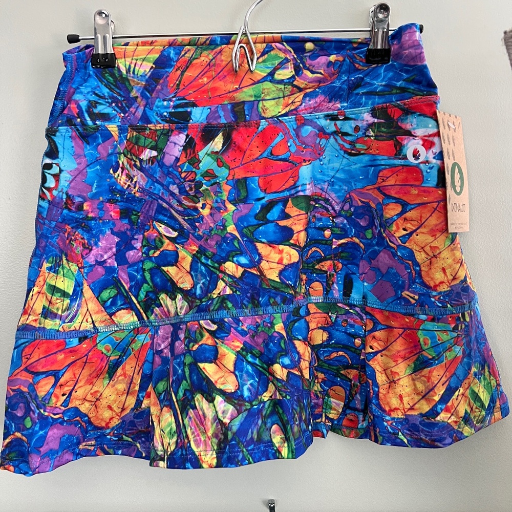 Dona Jo Athletic Skirt “Fly” Multicolor Butterfly Print Skort NWT Size Medium